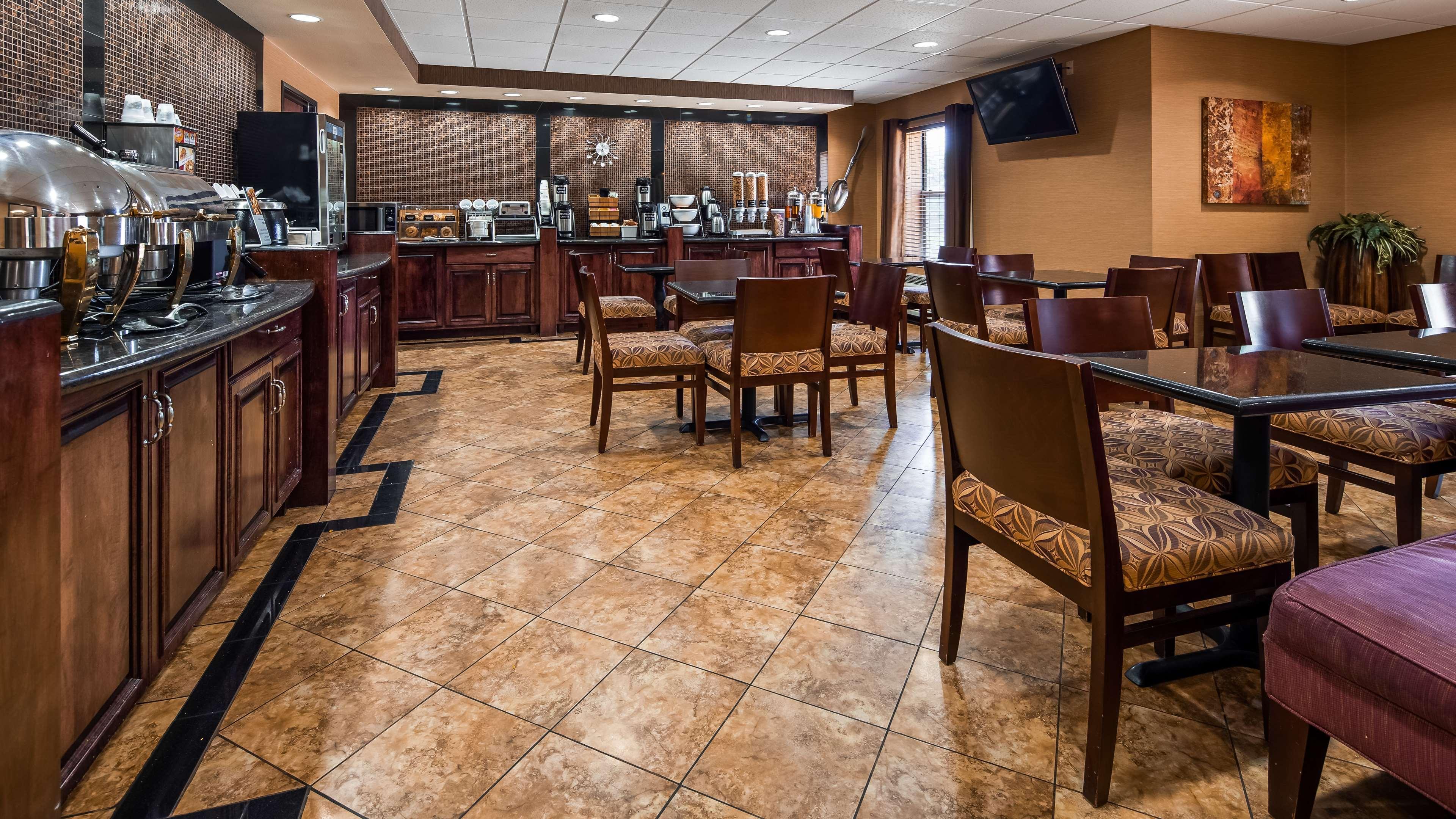 Best Western Plus Midwest Inn&Suites Salina Exterior foto