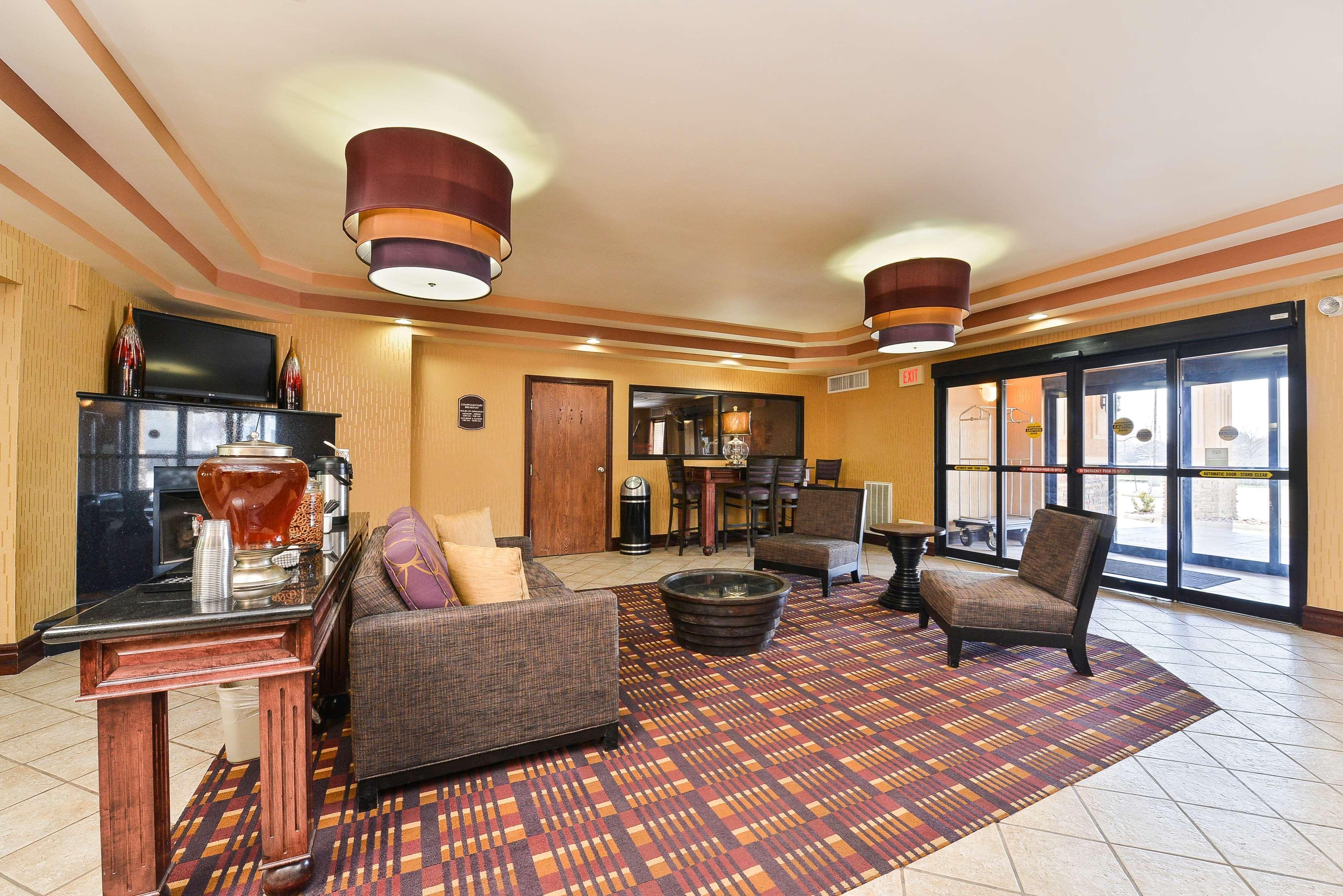 Best Western Plus Midwest Inn&Suites Salina Exterior foto
