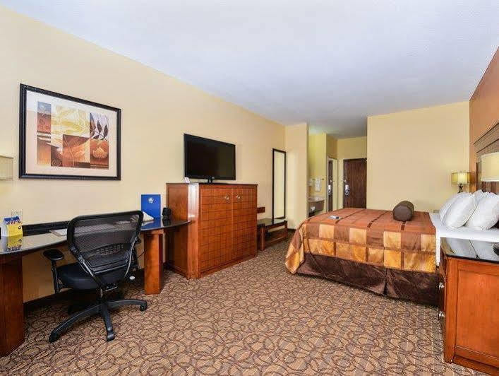 Best Western Plus Midwest Inn&Suites Salina Exterior foto