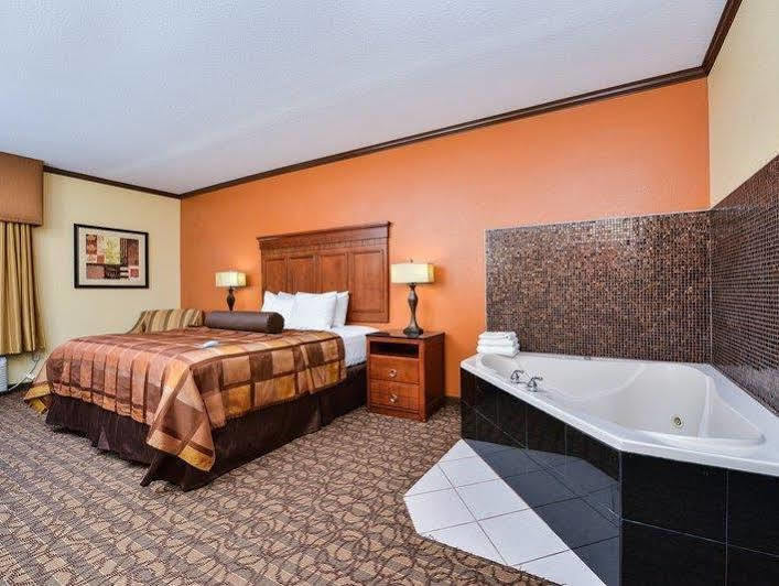 Best Western Plus Midwest Inn&Suites Salina Exterior foto